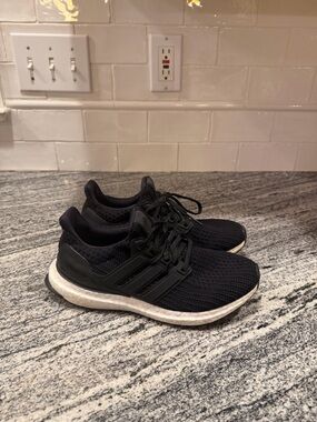 Youth Adidas Ultraboost 4.0 DNA G58439 Size 5.5/Women’s 7